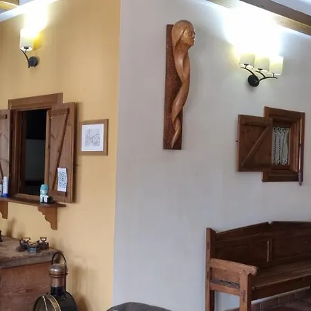 Konukevi Las Abadias Alojamiento Rural De 2*